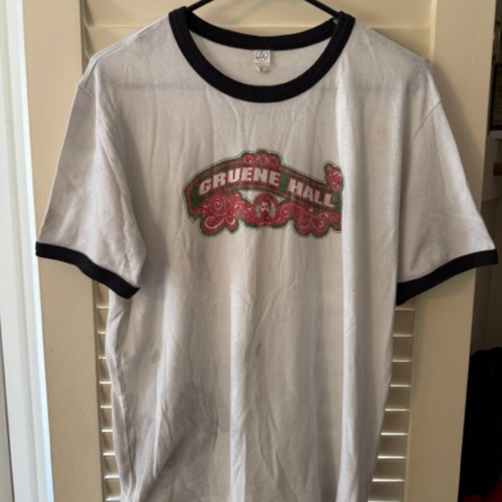 Gruene hall ringer T